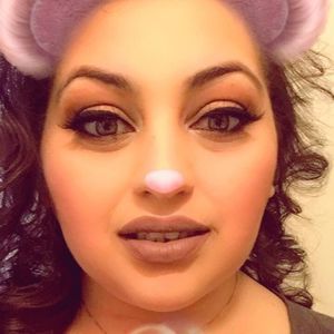 Meet your Posher, Marisa